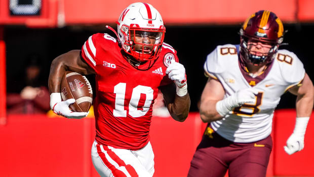 Anthony Grant run 1Q 2022 Nebraska vs Minnesota football USATSI_19364548 cropped 2
